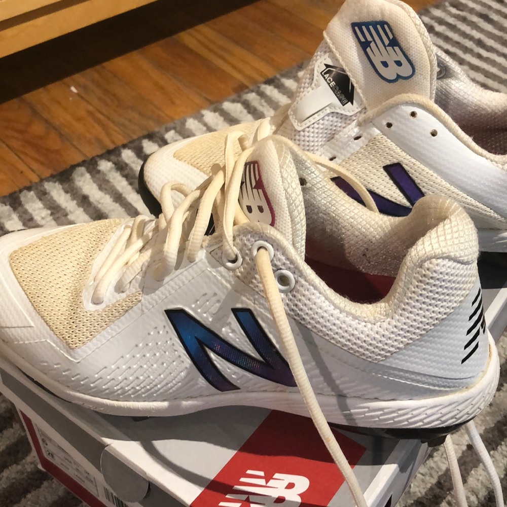New Balance 4040v5 Mens baseball cleat